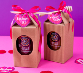 1 duży miód w kartoniku na Walentynki