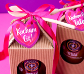 1 duży miód w kartoniku na Walentynki