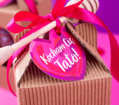 1 duży miód w kartoniku na Walentynki