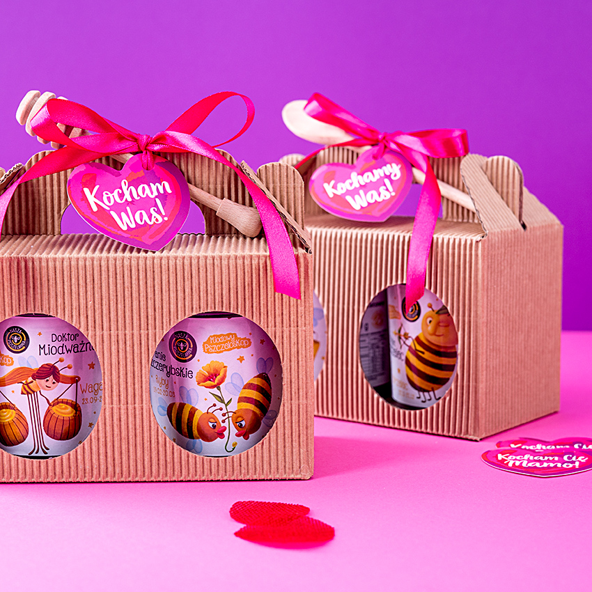 2 miody w kartoniku na Walentynki z 2 znakami zodiaku