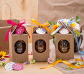 1 duży miód w kartoniku na każdą okazję (3 kolory)