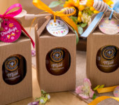 1 duży miód w kartoniku na każdą okazję (3 kolory)