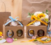 2 miody w kartoniku na Dzień Kobiet z 1 znakiem zodiaku