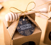 1 miód w kartoniku na każdą okazję (2 kolory)