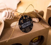 2 miody w kartoniku na każdą okazję z 1 znakiem zodiaku (2 kolory)