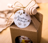 1 miód w kartoniku na każdą okazję z 1 znakiem zodiaku (2 kolory)