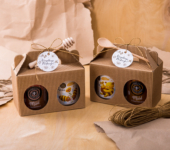 2 miody w kartoniku na każdą okazję z 1 znakiem zodiaku (2 kolory)