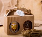 2 miody w kartoniku na każdą okazję z 1 znakiem zodiaku (2 kolory)