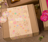 2 miody w pudełku na Dzień Kobiet z 1 znakiem zodiaku