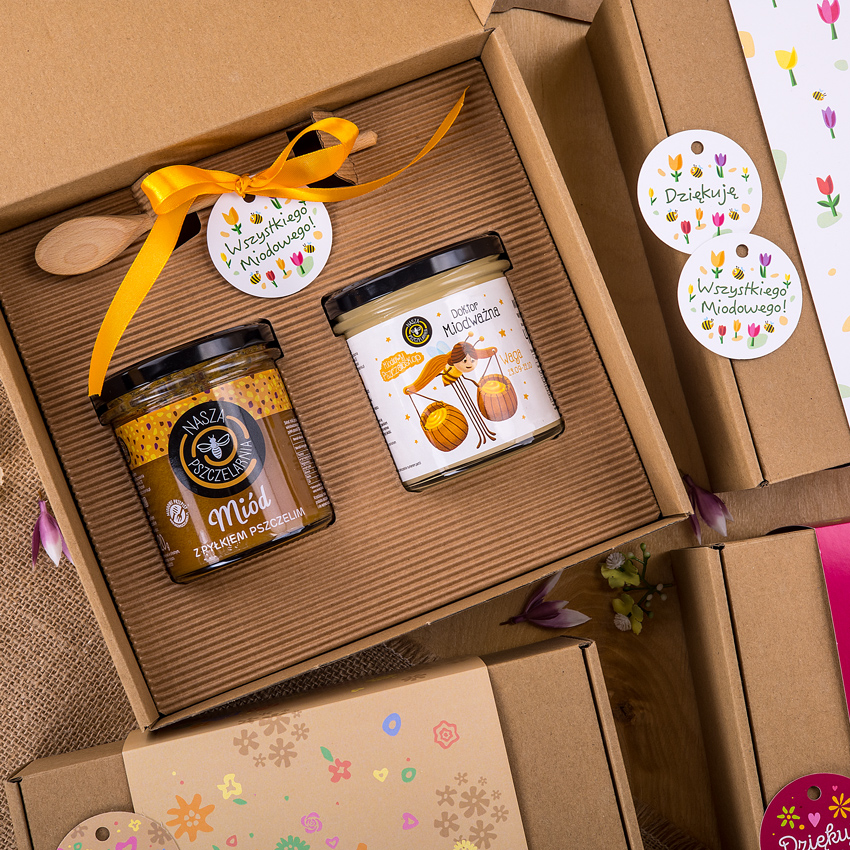 2 miody w pudełku na Dzień Kobiet z 1 znakiem zodiaku