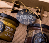 1 duży miód i 2 miodki w pudełku na każdą okazję (2 kolory)