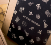 1 duży miód i 2 miodki w pudełku na każdą okazję (2 kolory)