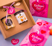 2 miody w pudełku na Dzień Matki z 1 znakiem zodiaku