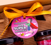 2 duże miody w pudełku na Dzień Nauczyciela