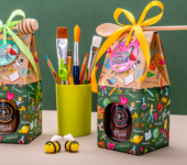 1 miód w kolorowym pudełku na Dzień Nauczyciela