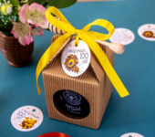 1 miód w kartoniku na urodziny ze znakiem zodiaku