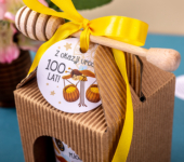 1 miód w kartoniku na urodziny ze znakami zodiaku