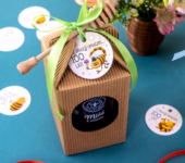 1 duży miód w kartoniku na urodziny ze znakiem zodiaku