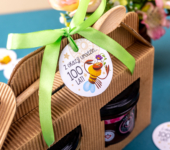 2 miodki w kartoniku na urodziny ze znakiem zodiaku