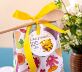 1 miód w kwiatowym pudełku na urodziny ze znakiem zodiaku