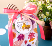 1 miód w kwiatowym pudełku na urodziny ze znakami zodiaku